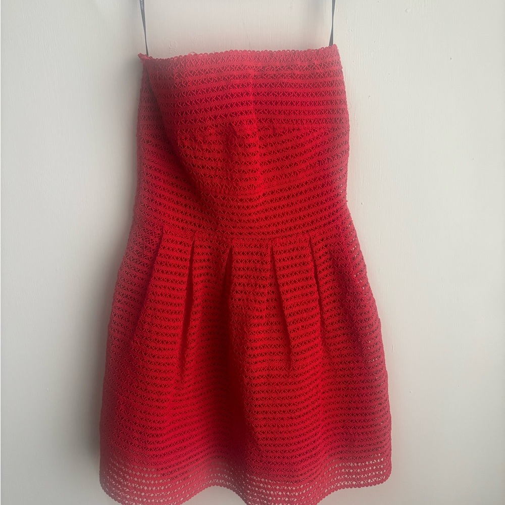 Chic Red Strapless Dress